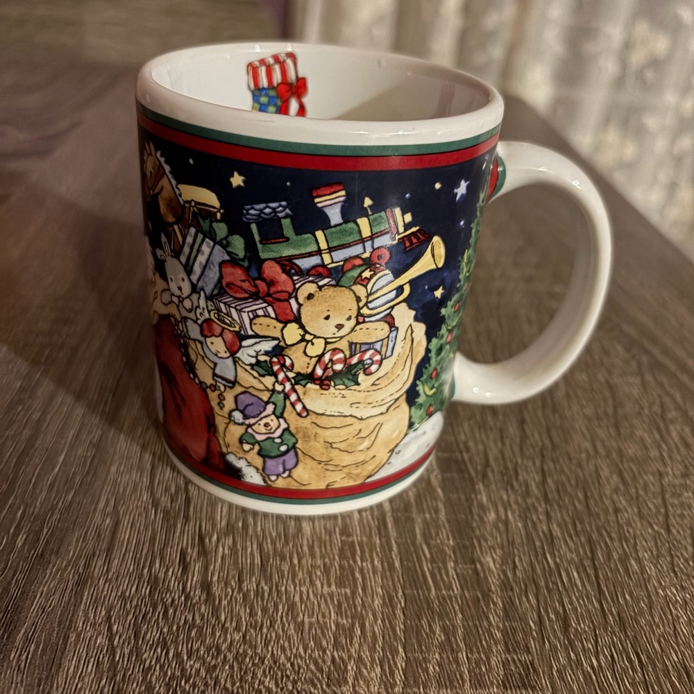 Vintage Christmas Coffee  / Tea Mug By Certified International Company